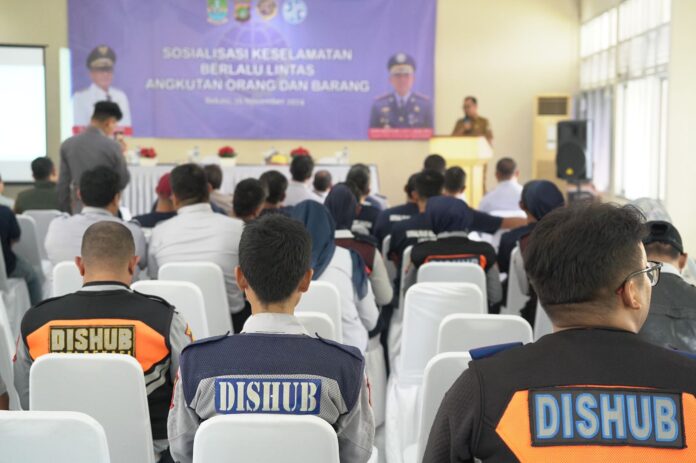 FOTO 27 Nov_Sosialisasi bertajuk Keselamatan Berlalu Lintas bagi Angkutan Orang 2