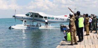 Santai Seaplane Resmi Beroperasi Rintis Wisata Penerbangan Amfibi