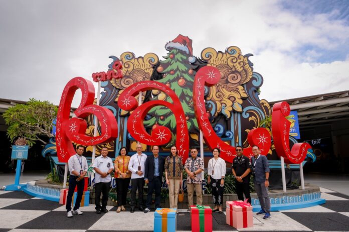 FOTO 11 Des_Kunjungan Menteri Pariwisata (Menpar) Widiyanti Putri Wardhana meninjau kesiapan Bandara Internasional I Gusti Ngurah Rai, Bali.
