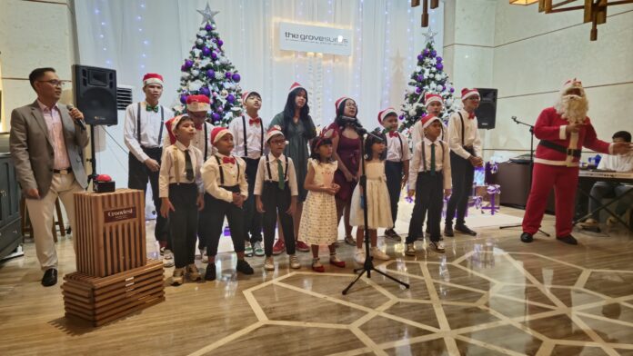 FOTO 7 Des_Acara pembukaan Musim Festive dengan Lighting Ceremony di The Grove Suites by Grand Aston 1