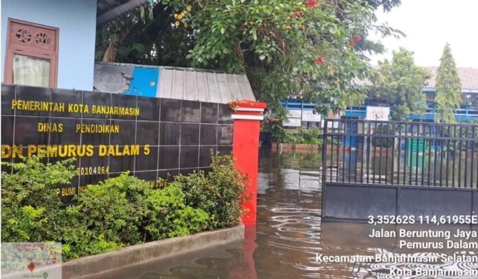 FOTO 23 Jan_Kondisi banjir yang melanda wilayah Kota Banjarmasin. (dok. bpbdkotabanjarmasin)
