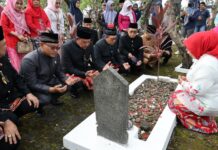 Ziarah dan Tabur Bunga di TMP Bulak Kapal dalam Rangka HUT Ke-28 Kota Bekasi