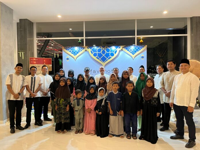 FOTO 17 Maret_Favehotel Pamanukan mengadakan acara Buka Puasa Bersama dengan anak yatim 3