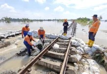 Jalur Kereta Api Antara Stasiun Gubug – Karangjati Ditutup Akibat Banjir