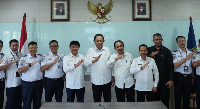 FOTO 15 April_Pertemuan Gubernur Gorontalo Gusnar Ismail dengan Hubud. (dok. hubud) 3