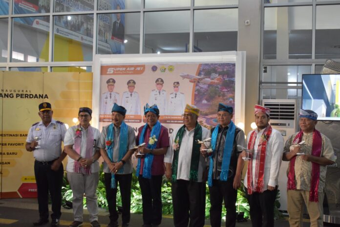 FOTO 15 April_Sambutan penerbangan perdana maskapai Super Air Jet di Bandara Betoambari, Baubau di Provinsi Sulawesi Tenggara. (dok. istimewa) 1