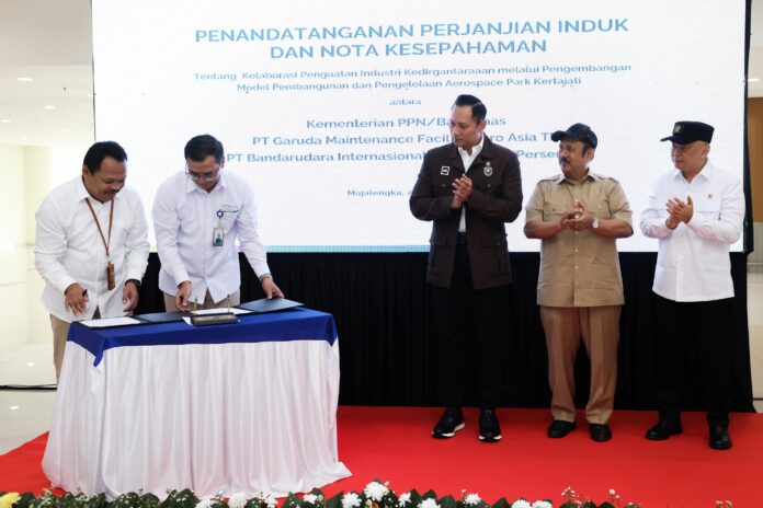 FOTO 21 April_Penandatanganan Perjanjian Induk (Head of Agreement HoA) dan Nota Kesepahaman BIJB