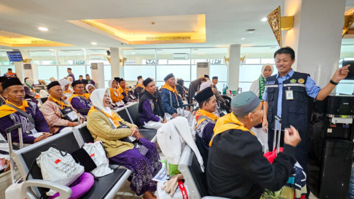 FOTO 14 Mei_Calon jemaah haji dari Embarkasi Haji Solo. (dok. kemenag)