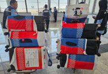 Otoritas Bandara Amir Muhammad bin Abdul Aziz Madinah Sita 100 Slop Rokok di Sembilan Koper Jemaah Haji Indonesia