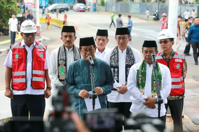 FOTO 24 Mei_Gubernur Daerah Khusus Jakarta Pramono Anung saat meninjau penataan trotoar kawasan Blok M, Jakarta Selatan. dok. pemprovjakarta