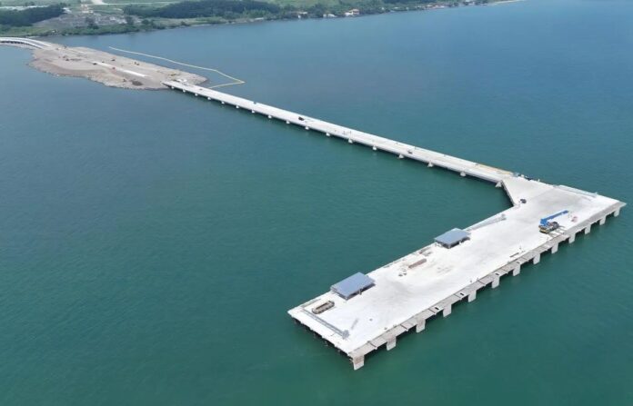 FOTO 6 April_Pembangunan terminal multifungsi di Kawasan Industri Terpadu (KIT) Batang, Jawa Tengah. (dok. pelindoregional3) 1