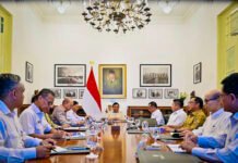 Presiden Pimpin Rapat Pembentukan Tanggul Laut di Pulau Jawa