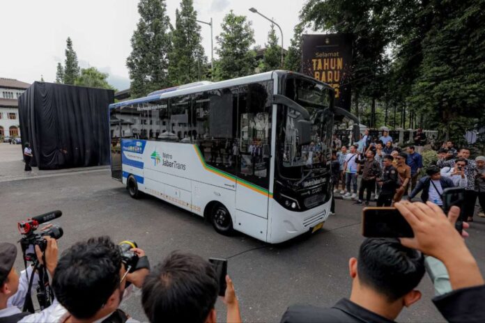 FOTO 17 Juni_Peluncuran rebranding Bus Rapid Transit (BRT) dengan nama Metro Jabar Trans. (dok. jabarprov.go.id)