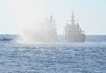 Menhub Instruksikan Percepat Proses Pendinginan KM Barcelona VA yang Masih Berasap