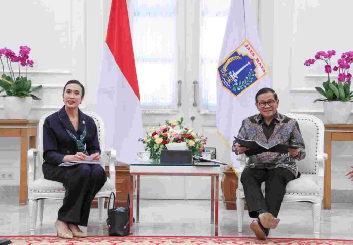 FOTO 4 Juli_Menteri Pariwisata Widiyanti Putri Wardhana bersama dengan Gubernur Jakarta Pramono Anung. (dok. jakarta.go.id)
