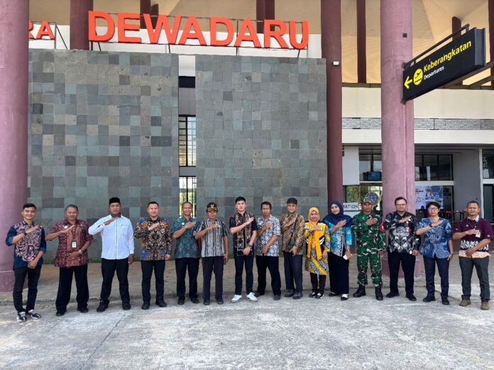 FOTO 5 Juli_Peresmian penerbangan perdana melalui Bandara Dewadaru, Karimunjawa, Jawa Tengah. (dok. hubudkemenhub) 2