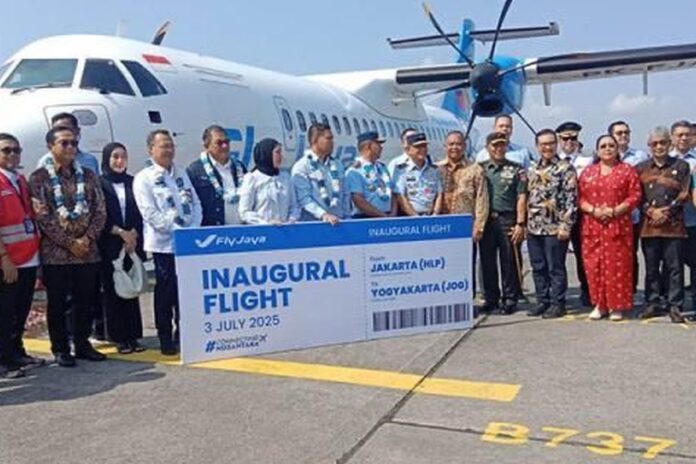 FOTO 8 Juli_Maskapai FlyJaya membuka rute penerbangan Bandara Halim Perdanakusuma - Bandara Adisutjipto Yogyakarta. humasflyjaya