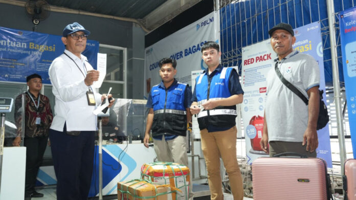 FOTO 9 Juli_Pengurusan dokumen untuk logistik penumpang kapal milik PT Pelayaran Nasional Indonesia (PT Pelni) Cabang Makassar