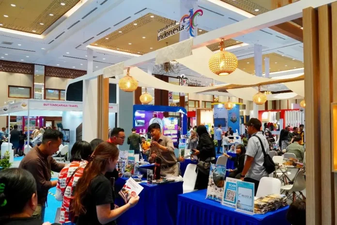 FOTO 4 Agst_Kementerian Pariwisata berpartisipasi di ajang Xynergy KAI Expo 2025 dengan menggaungkan kampanye #BanggaBerwisatadiIndonesia