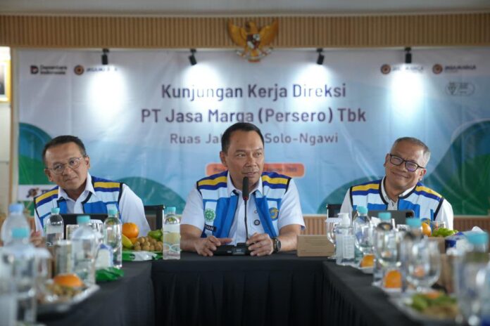 FOTO 1 Sept_Kunjungan kerja Direktur Utama Jasa Marga Rivan Achmad Purwantono di sepanjang koridor Jalan Tol Trans