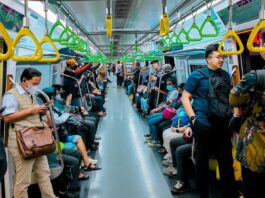 KAI Commuter Catat Pergeseran Pengguna di Jam Sibuk Selama Ramadan