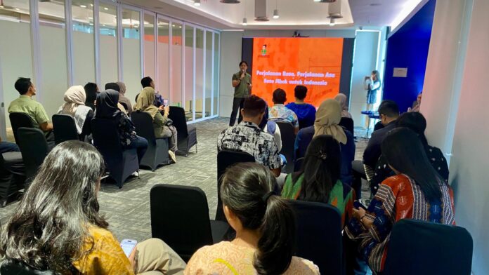 FOTO 26 Sept_Kegiatan lokakarya tentang langkah mengembangkan dan memperluas jangkauan jenama (brand) UMKM di stasiun MRT. (dok. jakartamrt.co.id)