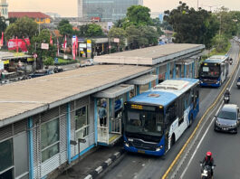 Transjakarta Sesuaikan Empat Rute Operasional