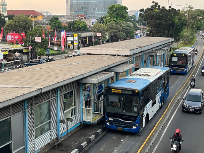 FOTO 5 Sept_Angkutan bus Transjakarta. (dok. transjakarta.co.id)