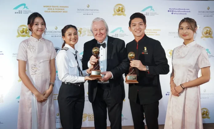 FOTO 18 Okt_Pemberian penghargaan bergengsi pada ajang World Travel Awards Asia and Oceania 2025 di Hong Kong.