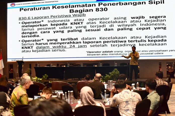 FOTO 18 Okt_Sosialisasi Tata Cara Pelaporan Mandatory Occurrence Report (MOR) dan Voluntary Reporting System (VRS) bagi penyedia jasa penerbangan di Indonesia