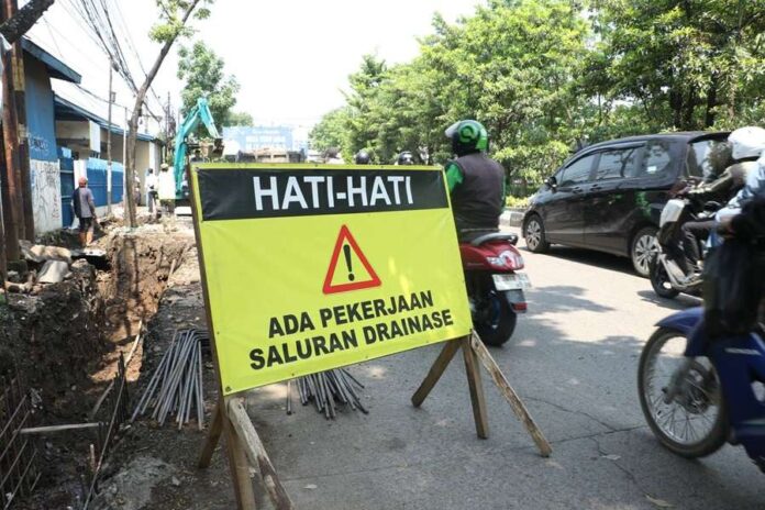 FOTO 18 Okt_emkot Bandung terus menunjukkan komitmennya dalam mengatasi persoalan banjir yang kerap melanda sejumlah kawasan