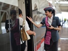 SDM Indonesia Tangani Penuh Operasional Kereta Cepat Whoosh