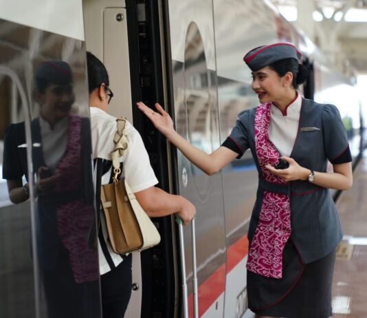 Diskon Tiket Whoosh Hingga 50% dengan Promo Online dan Offline