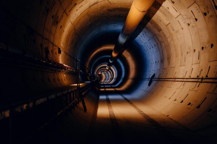 FOTO 10 Nov_Terowongan di area konstruksi Stasiun Monas untuk jalur MRT Jakarta. (dok. jakartamrt.co.id)