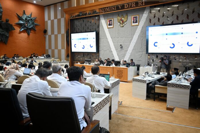 FOTO 19 Nov_Rapat Kerja terkait Evaluasi Pelaksanaan APBN Tahun Anggaran (TA) 2025 dan Rencana Program kegiatan TA 2026 di Ruang