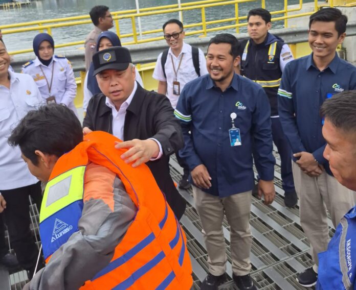FOTO 11 Des_Peninjauan kesiapan Angkutan Natal 2025 dan Tahun baru 2026 (Nataru 2025 2026) di Pelabuhan Ajibata 1