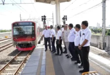 KAI Commuter Bersama INKA Operasikan Dua Rangkaian KRL Baru pada Lintas Bogor