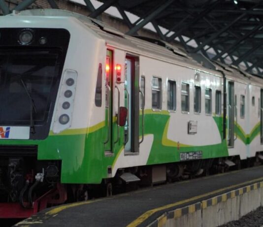 Commuter Line Wilayah 8 Surabaya Layani 967.368 Pengguna Selama Angkutan Nataru 2025/2026