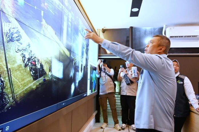 FOTO 24 Des_Meninjau aktivitas penyeberangan Jawa - Sumatra. (dok. kemenhub)