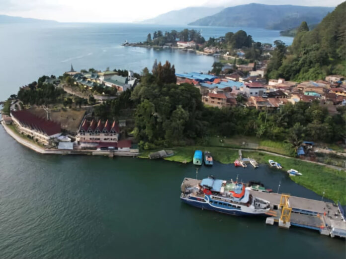 FOTO 25 Des_Lintas penyeberangan Danau Toba di Sumatra Utara. (dok. asdp.id)