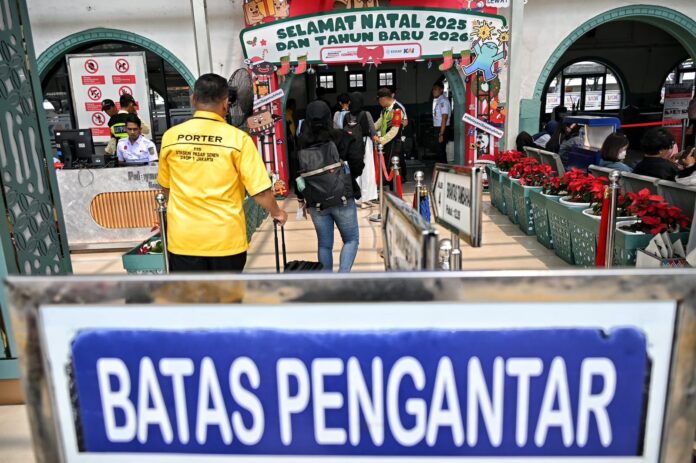 FOTO 27 Des_Pelaksanaan mudik dalam periode Angkutan Natal 2