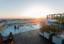 A Thousand Colours Jadi Perayaan Malam Tahun Baru 2026 di HARRIS Pontianak