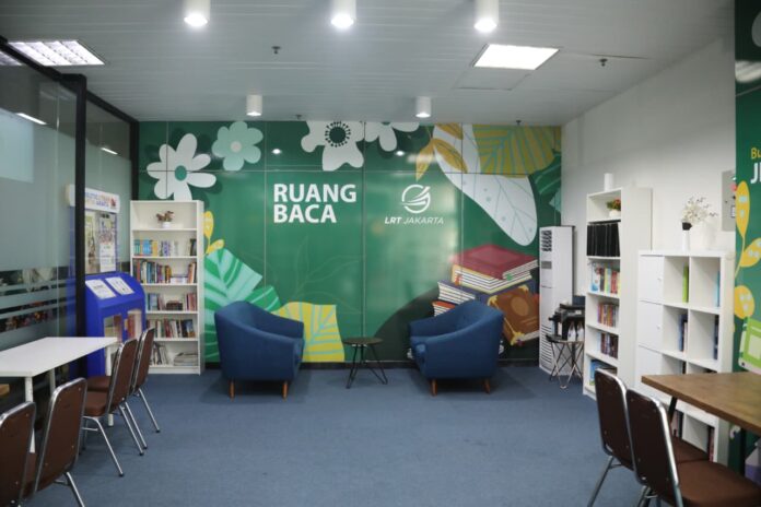 FOTO 8 Des_Peremian Ruang Baca di LRT Jakarta. dok. jakarta.go.id
