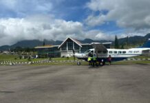 Keluhan Tarif Pesawat di Rute Rembele Bukan Reguler