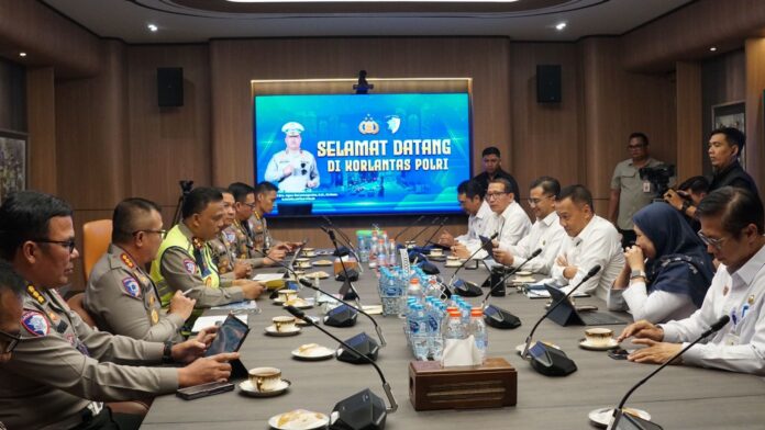 FOTO 22 Jan_Saat Courtesy Meeting di kantor National Traffic Management Center (NTMC) 1