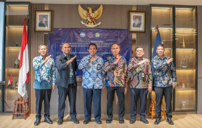 FOTO 24 Jan_Usai penandatanganan perjanjian terkait Penggunaan Sementara Barang Milik Negara yakni lahan di Kantor Otoritas