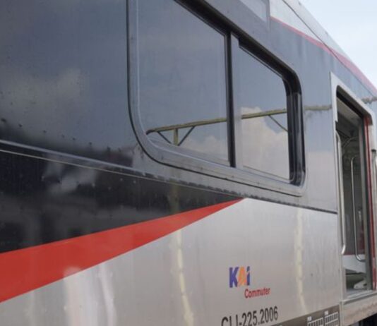 Ada 12 Rangkaian KRL INKA Tiba di Jakarta Juni 2026