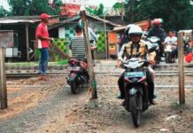 Keselamatan Perlintasan Sebidang: Mitigasi Risiko Kecelakaan Angkutan Barang