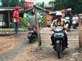 Keselamatan Perlintasan Sebidang: Mitigasi Risiko Kecelakaan Angkutan Barang