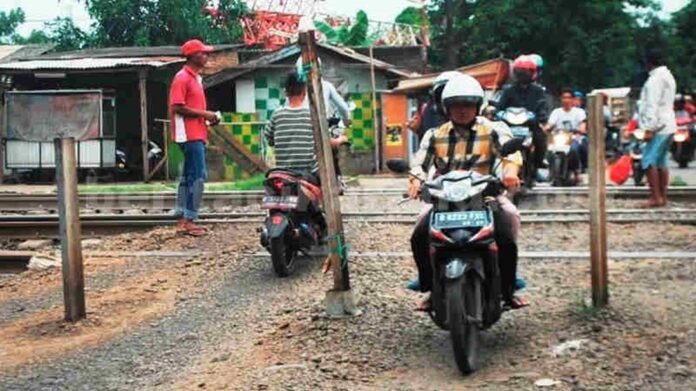 FOTO 29 Jan_perlintasna sebidang